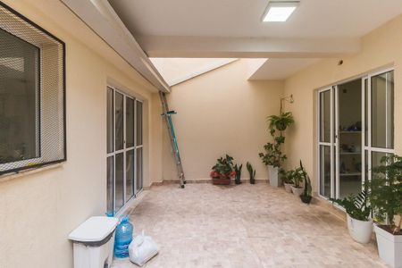 Casa para alugar com 150m², 4 quartos e 2 vagas Casa para alugar com 150m², 4 quartos e 2 vagasQuintal