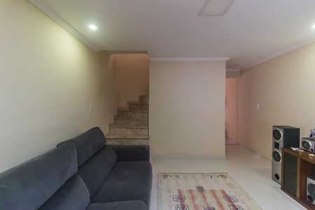 Casa para alugar com 150m², 4 quartos e 2 vagas Casa para alugar com 150m², 4 quartos e 2 vagasSala