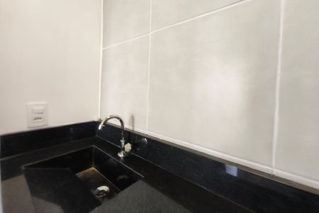 Apartamento à venda com 36m², 2 quartos e 1 vaga Apartamento à venda com 36m², 2 quartos e 1 vagaBanheiro