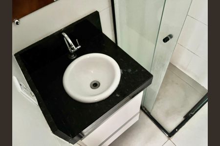 Apartamento para alugar com 38m², 2 quartos e sem vaga Apartamento para alugar com 38m², 2 quartos e sem vagaBanheiro