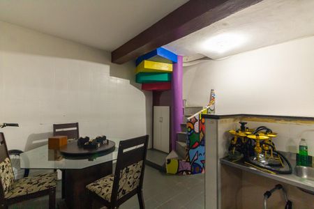 Casa para alugar com 180m², 2 quartos e 4 vagas Casa para alugar com 180m², 2 quartos e 4 vagasCozinha 2