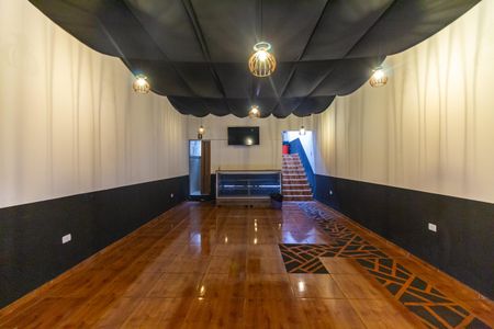 Casa para alugar com 180m², 2 quartos e 4 vagas Casa para alugar com 180m², 2 quartos e 4 vagasGaragem