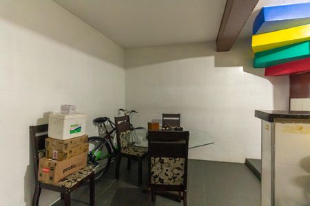 Casa para alugar com 180m², 2 quartos e 4 vagas Casa para alugar com 180m², 2 quartos e 4 vagasCozinha 2