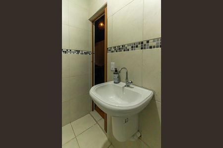 Banheiro 1 de casa para alugar com 2 quartos, 180m² em Penha de França, São Paulo