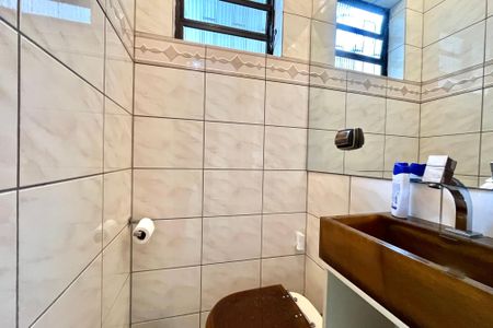 Casa para alugar com 250m², 3 quartos e 3 vagas Casa para alugar com 250m², 3 quartos e 3 vagasLavabo