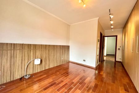 Casa para alugar com 250m², 3 quartos e 3 vagas Casa para alugar com 250m², 3 quartos e 3 vagasSuite 1