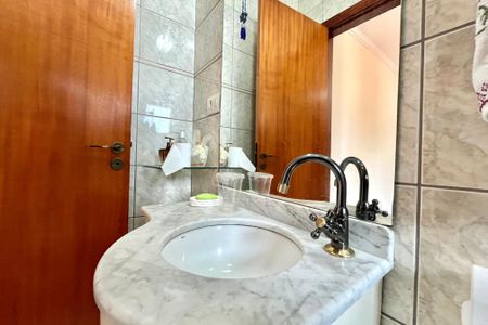 Casa para alugar com 250m², 3 quartos e 3 vagas Casa para alugar com 250m², 3 quartos e 3 vagasBanheiro da Suíte 2