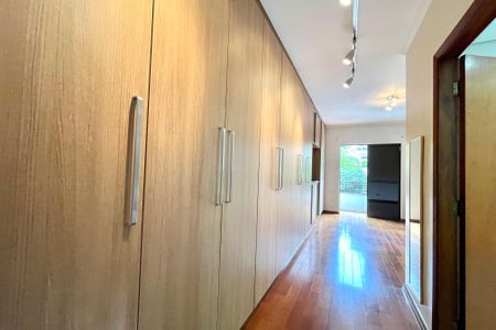 Casa para alugar com 250m², 3 quartos e 3 vagas Casa para alugar com 250m², 3 quartos e 3 vagasSuite 1