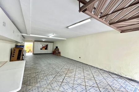 Casa para alugar com 250m², 3 quartos e 3 vagas Casa para alugar com 250m², 3 quartos e 3 vagasGaragem