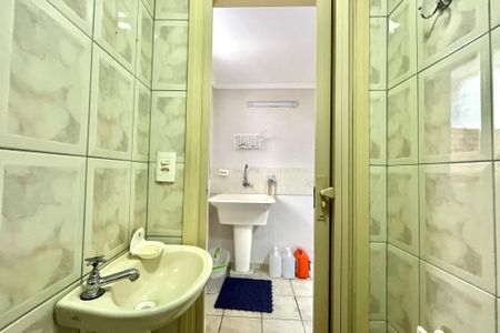 Casa para alugar com 250m², 3 quartos e 3 vagas Casa para alugar com 250m², 3 quartos e 3 vagasBanheiro de serviço