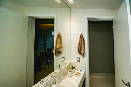 Banheiro Social de apartamento para alugar com 3 quartos, 89m² em Planalto, Belo Horizonte