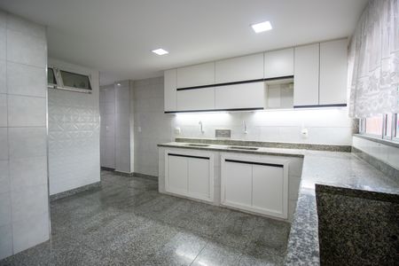 Apartamento para alugar com 80m², 2 quartos e 1 vagaCozinha