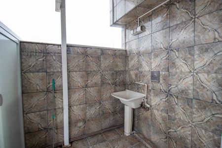 Apartamento para alugar com 80m², 2 quartos e 1 vagaÁrea de Serviço