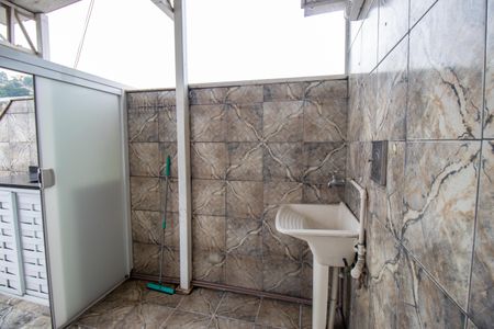 Apartamento para alugar com 80m², 2 quartos e 1 vagaÁrea de Serviço