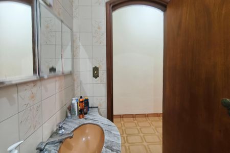 Casa à venda com 220m², 3 quartos e 5 vagasBanheiro Social