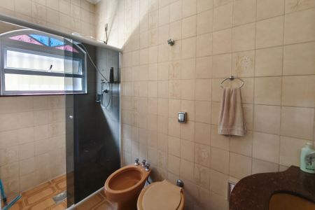 Casa à venda com 220m², 3 quartos e 5 vagasBanheiro Suíte