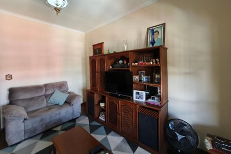 Sala de TV de casa à venda com 3 quartos, 220m² em Vila Progresso, Campinas