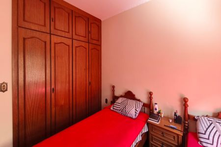 Casa à venda com 220m², 3 quartos e 5 vagasQuarto 2