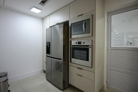 Apartamento à venda com 128m², 3 quartos e 2 vagasCozinha