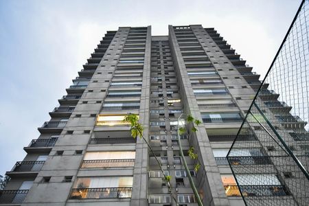 Apartamento à venda com 128m², 3 quartos e 2 vagasFachada