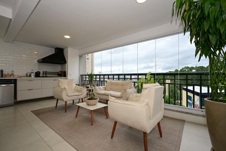 Apartamento à venda com 128m², 3 quartos e 2 vagasVaranda