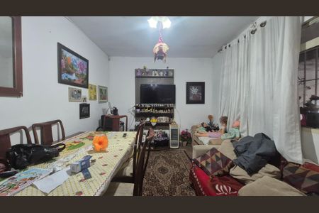 Sala de casa à venda com 4 quartos, 250m² em Condomínio Maracanã, Santo André