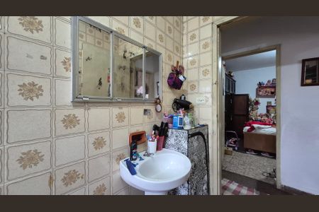 Banheiro de casa à venda com 4 quartos, 250m² em Condomínio Maracanã, Santo André