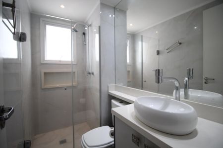 Apartamento para alugar com 66m², 2 quartos e 1 vagaBanheiro da Suíte 1