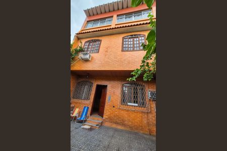 Casa para alugar com 220m², 3 quartos e 2 vagasEntrada do Imóvel 