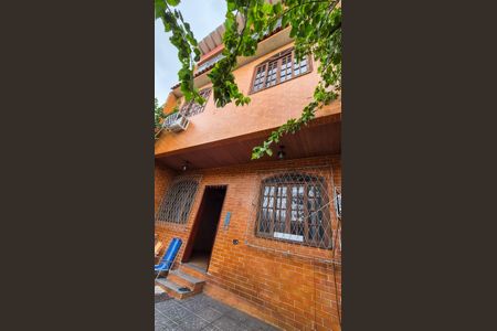 Casa para alugar com 220m², 3 quartos e 2 vagasEntrada do Imóvel 