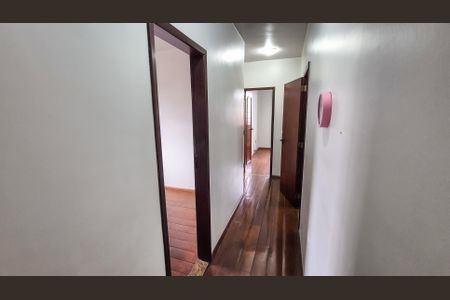 Casa para alugar com 220m², 3 quartos e 2 vagasCorretor segundo andar 