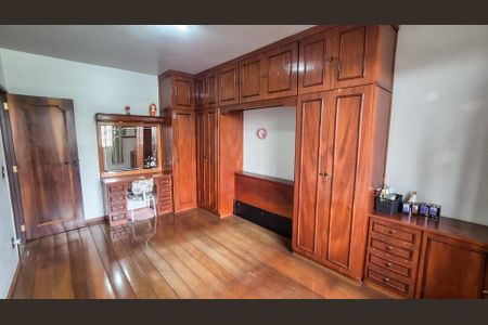 Casa para alugar com 220m², 3 quartos e 2 vagasQuarto 2