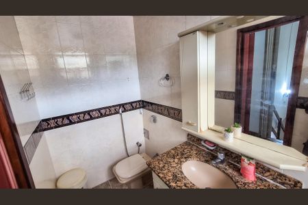 Casa para alugar com 220m², 3 quartos e 2 vagasBanheiro 2