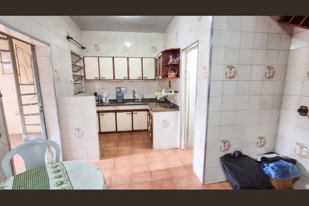 Casa para alugar com 220m², 3 quartos e 2 vagasCozinha