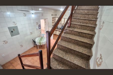 Casa para alugar com 220m², 3 quartos e 2 vagasAcesso ao segundo andar 