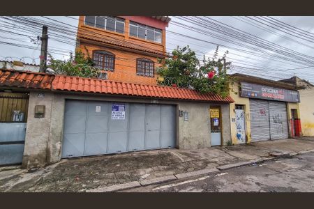 Casa para alugar com 220m², 3 quartos e 2 vagasFrente do Imóvel e Plaquinha 