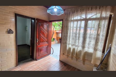 Casa para alugar com 220m², 3 quartos e 2 vagasSala 1