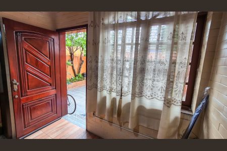 Casa para alugar com 220m², 3 quartos e 2 vagasSala 1