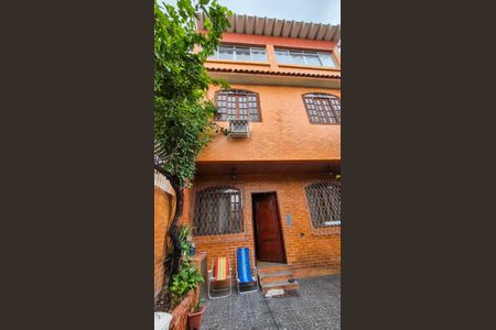 Casa para alugar com 220m², 3 quartos e 2 vagasEntrada do Imóvel 