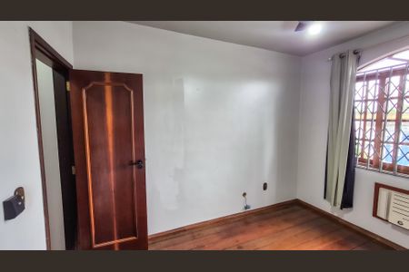 Casa para alugar com 220m², 3 quartos e 2 vagasQuarto 3