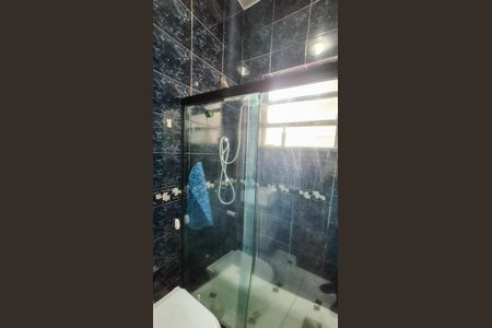 Casa para alugar com 220m², 3 quartos e 2 vagasBanheiro 1