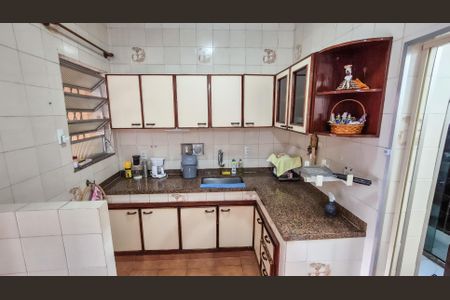 Casa para alugar com 220m², 3 quartos e 2 vagasCozinha