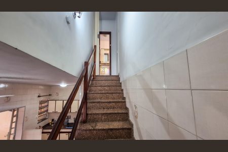 Casa para alugar com 220m², 3 quartos e 2 vagasAcesso ao segundo andar 