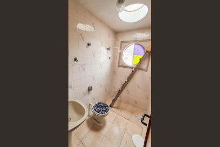 Casa para alugar com 220m², 3 quartos e 2 vagasBanheiro terraço 