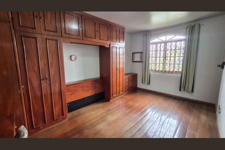 Casa para alugar com 220m², 3 quartos e 2 vagasQuarto 2