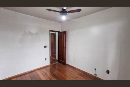 Casa para alugar com 220m², 3 quartos e 2 vagasQuarto 3