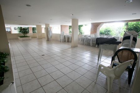 Apartamento à venda com 99m², 3 quartos e 2 vagasÁrea comum - Salão de festas