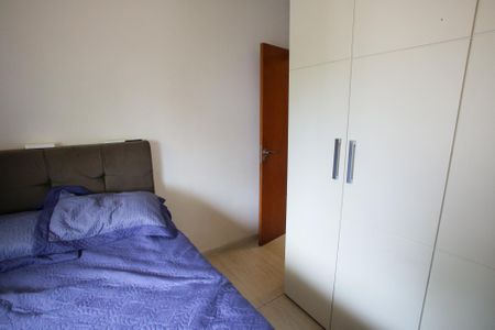 Apartamento à venda com 99m², 3 quartos e 2 vagasQuarto 2