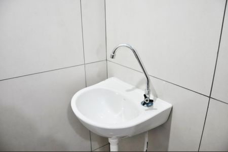 Casa para alugar com 35m², 2 quartos e sem vaga Casa para alugar com 35m², 2 quartos e sem vagaDetalhe - Banheiro Social