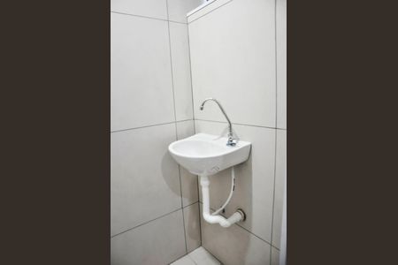 Casa para alugar com 35m², 2 quartos e sem vaga Casa para alugar com 35m², 2 quartos e sem vagaDetalhe - Banheiro Social